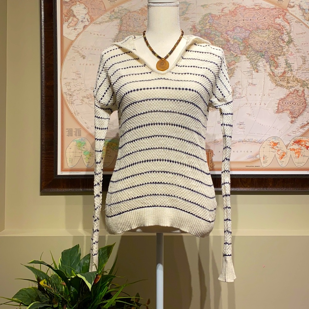 GAP Knit Hoodie - Picture 4 of 16